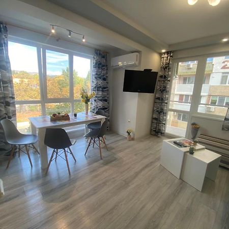 Уютен Нов Апартамент - Стара Загора С Две Спални Apartment Ngoại thất bức ảnh