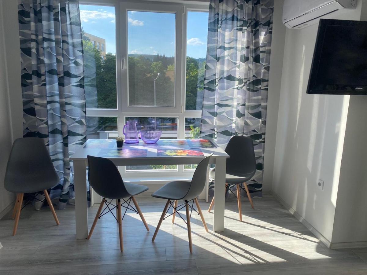 Уютен Нов Апартамент - Стара Загора С Две Спални Apartment Ngoại thất bức ảnh